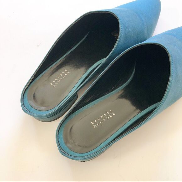 Barney’s New York // Beautiful Green Mules // size 38 - Picture 2 of 6